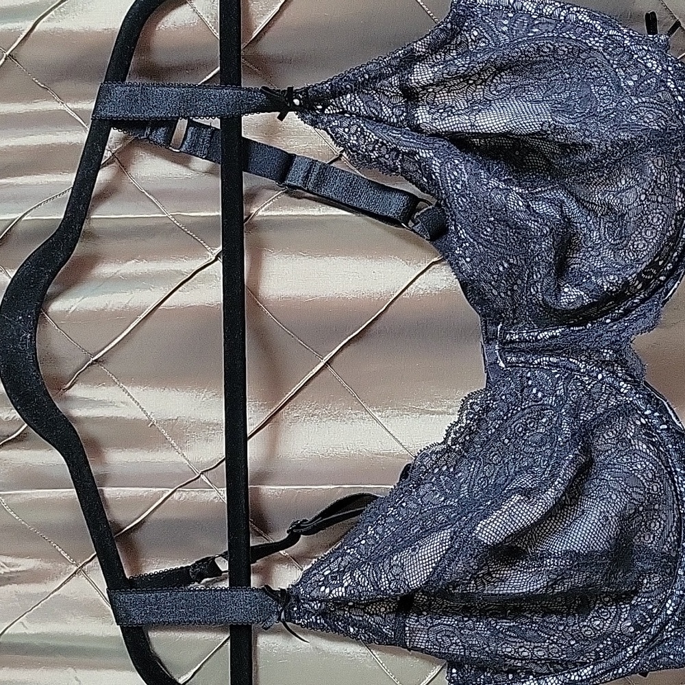 EUC- Adore Me ‘Loretta’ Unlined Full Figure Underwire Lace Bra 40G